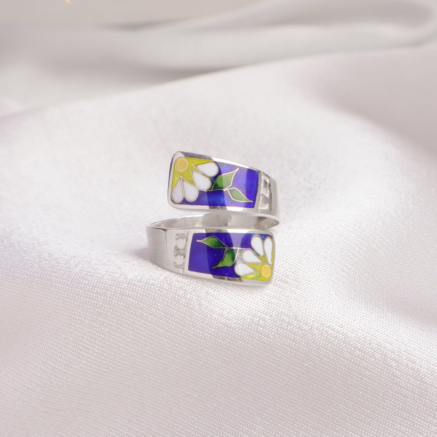 daisy enamel rings, sterling silver adjustable ring, georgian cloisonne enamel