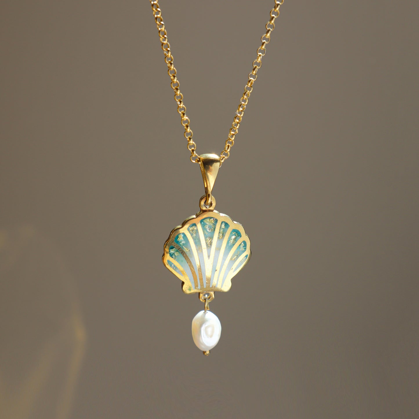 gold seashell necklace, minankari, gold necklaces for women
