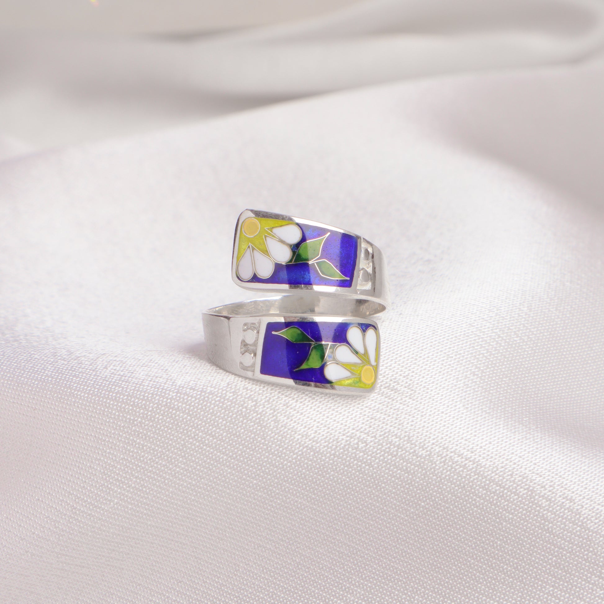 daisy enamel rings, sterling silver adjustable ring, georgian cloisonne enamel