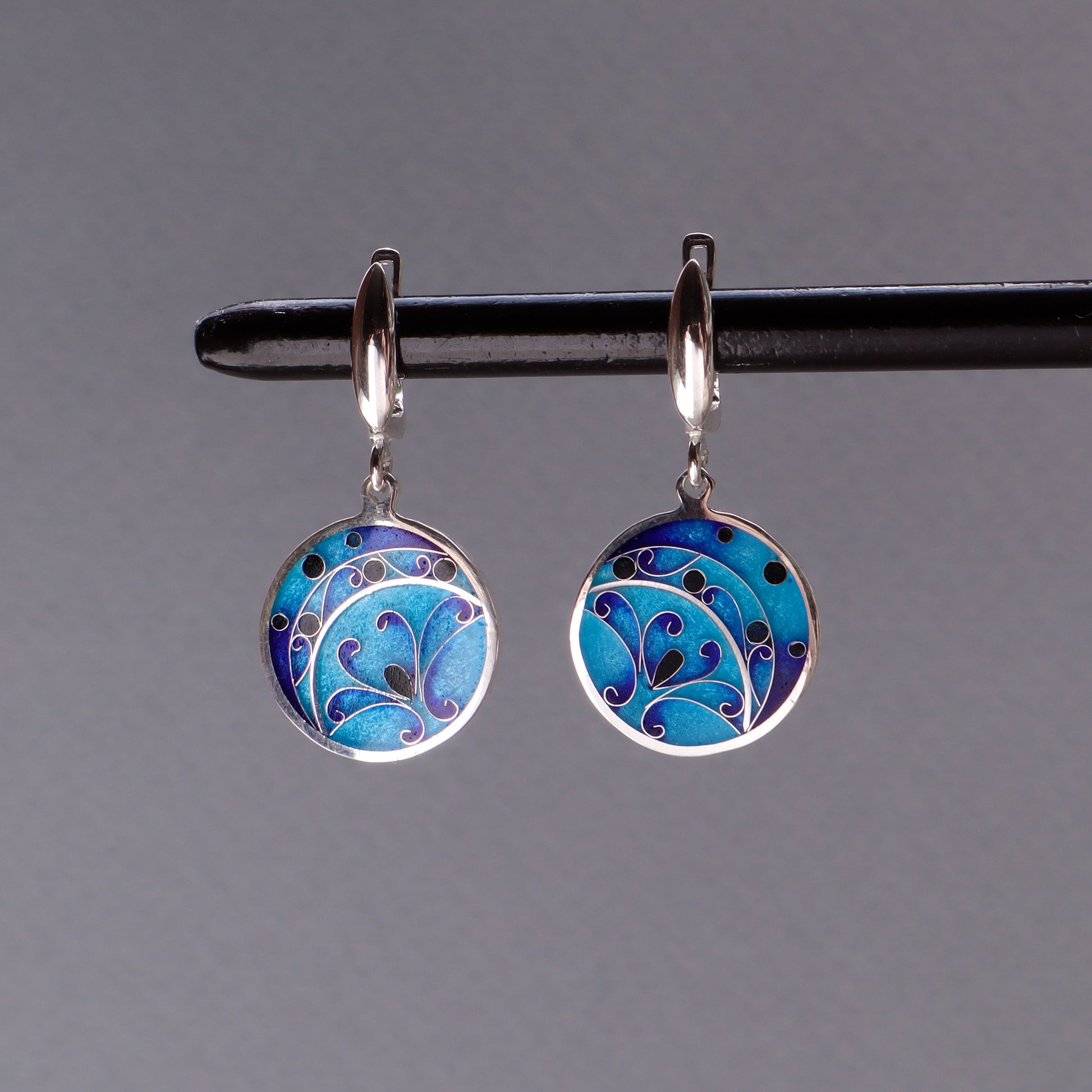 silver dangle earrings, minankari